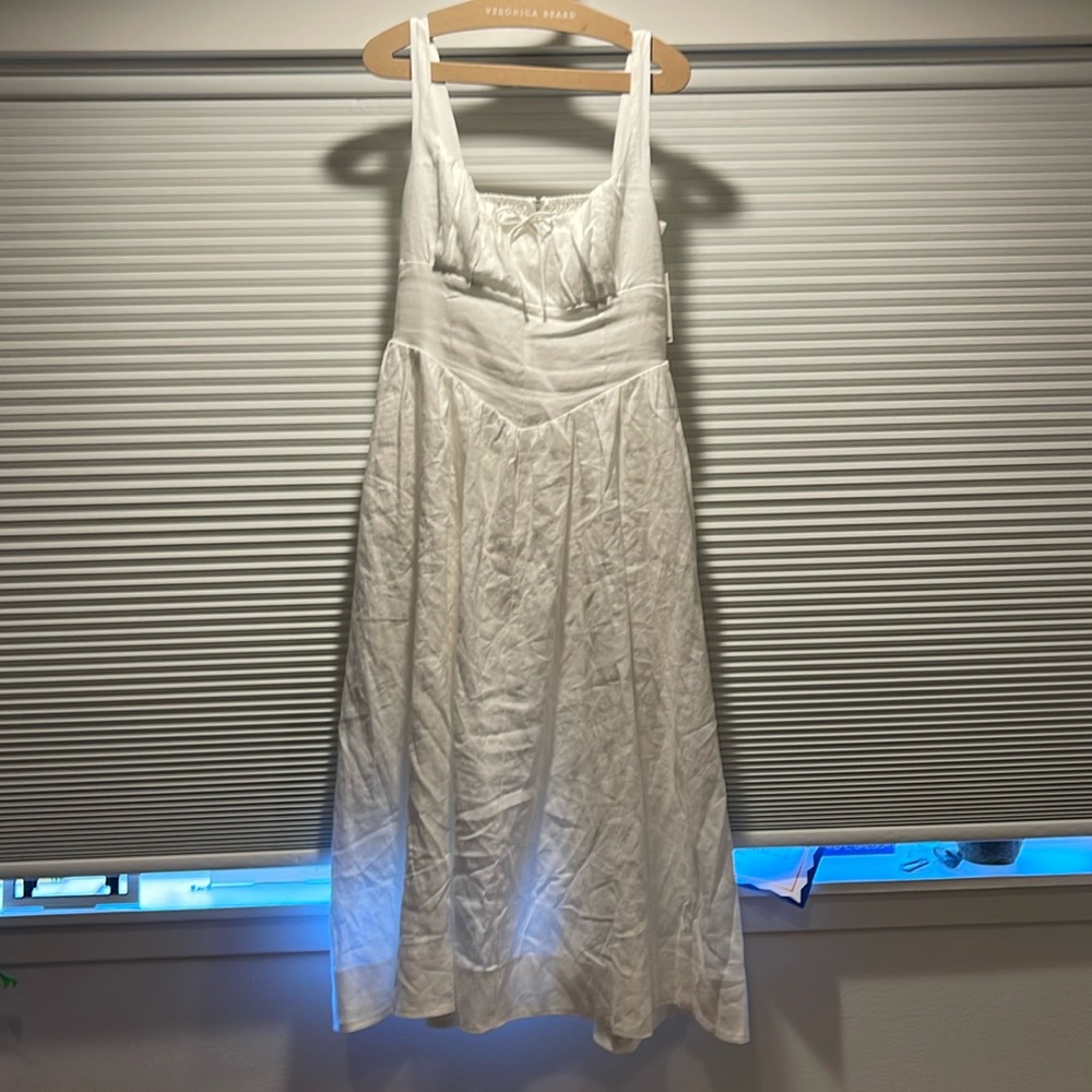 NWT Reformation Midi Linen sundress- has pockets! Lined and beautifully made.